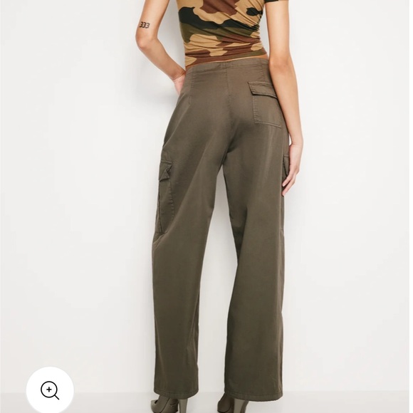 Good American Parachute pants - Picture 2 of 4